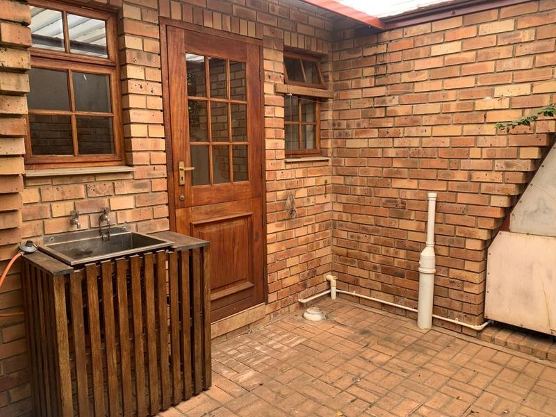 5 Bedroom Property for Sale in Wilkoppies North West